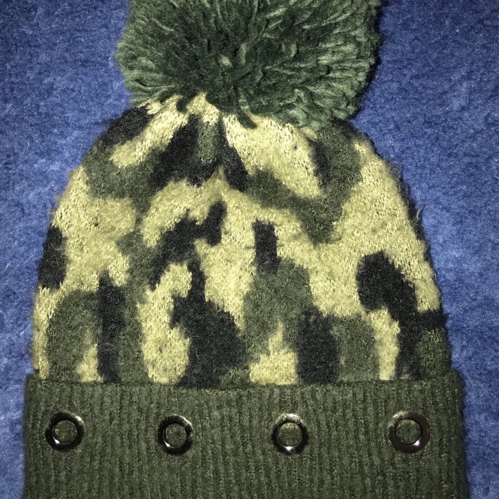 Steve Madden Camo Beanie